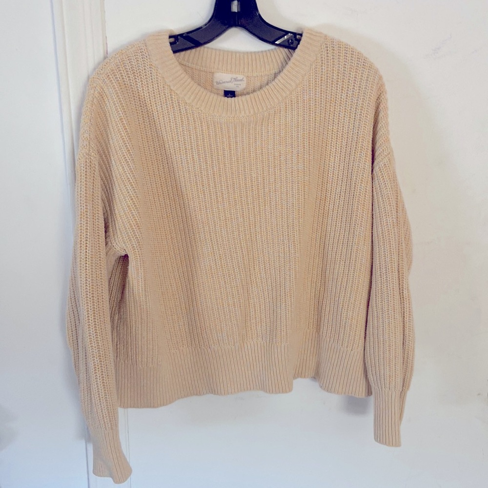 Universal thread cropped yellow sweater